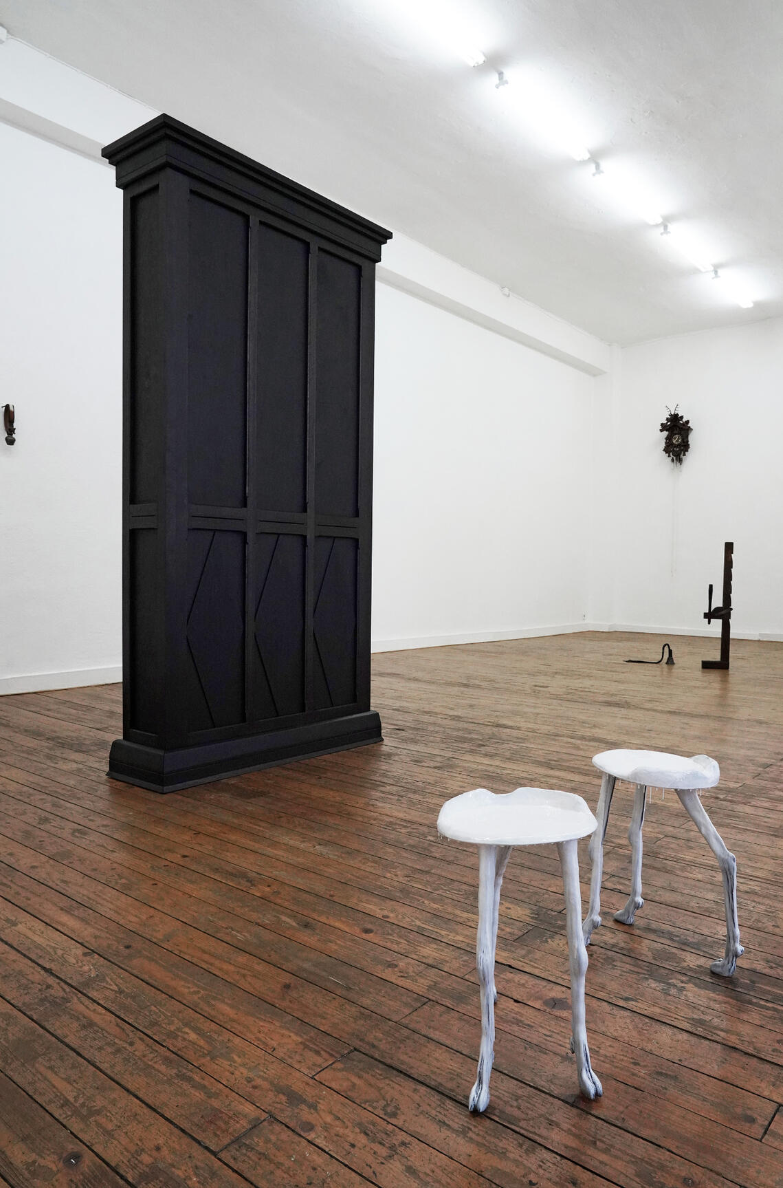 DOMESTIC_HECK_installation View © Eliza Ballesteros and VG Bild-Kunst, Bonn 2023
