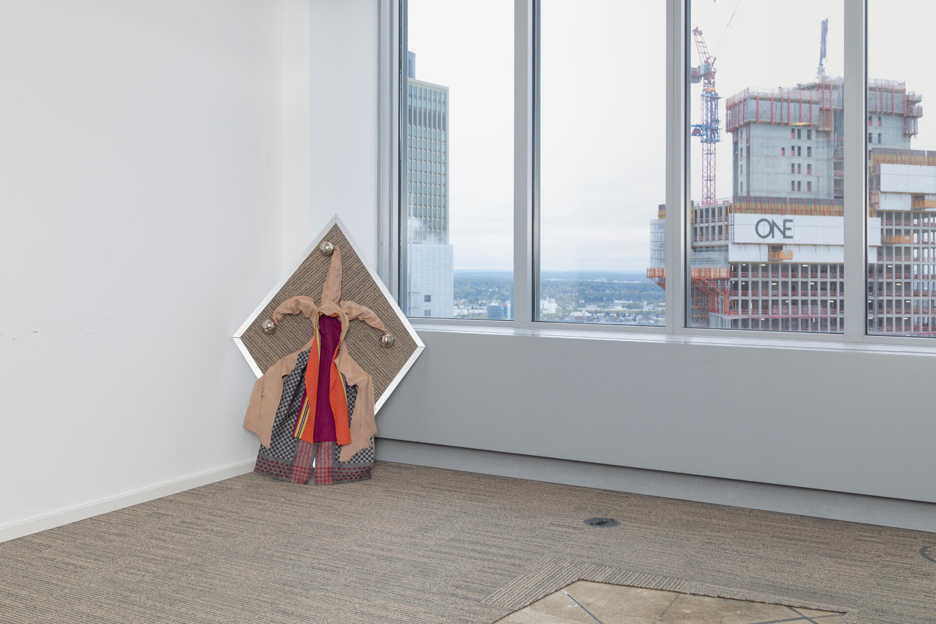 THE TRICKSTER, 2020 © Eliza Ballesteros and VG Bild-Kunst, Bonn 2023